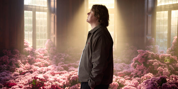 Lewis Capaldi w poruszającym singlu „Stay Love”