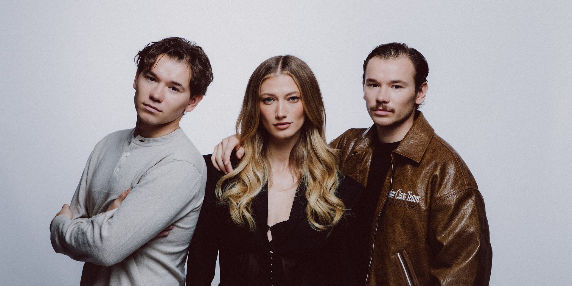 Leony oraz Marcus & Martinus tańczą w blasku księżyca