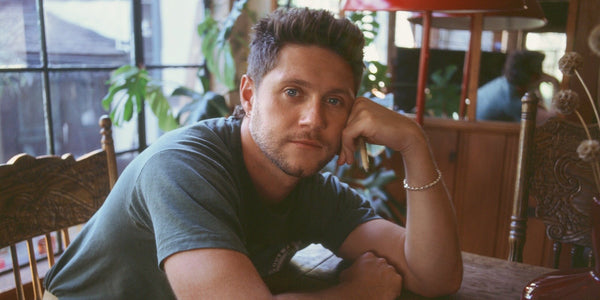 Niall Horan chwyta za serce singlem „End of an Era”